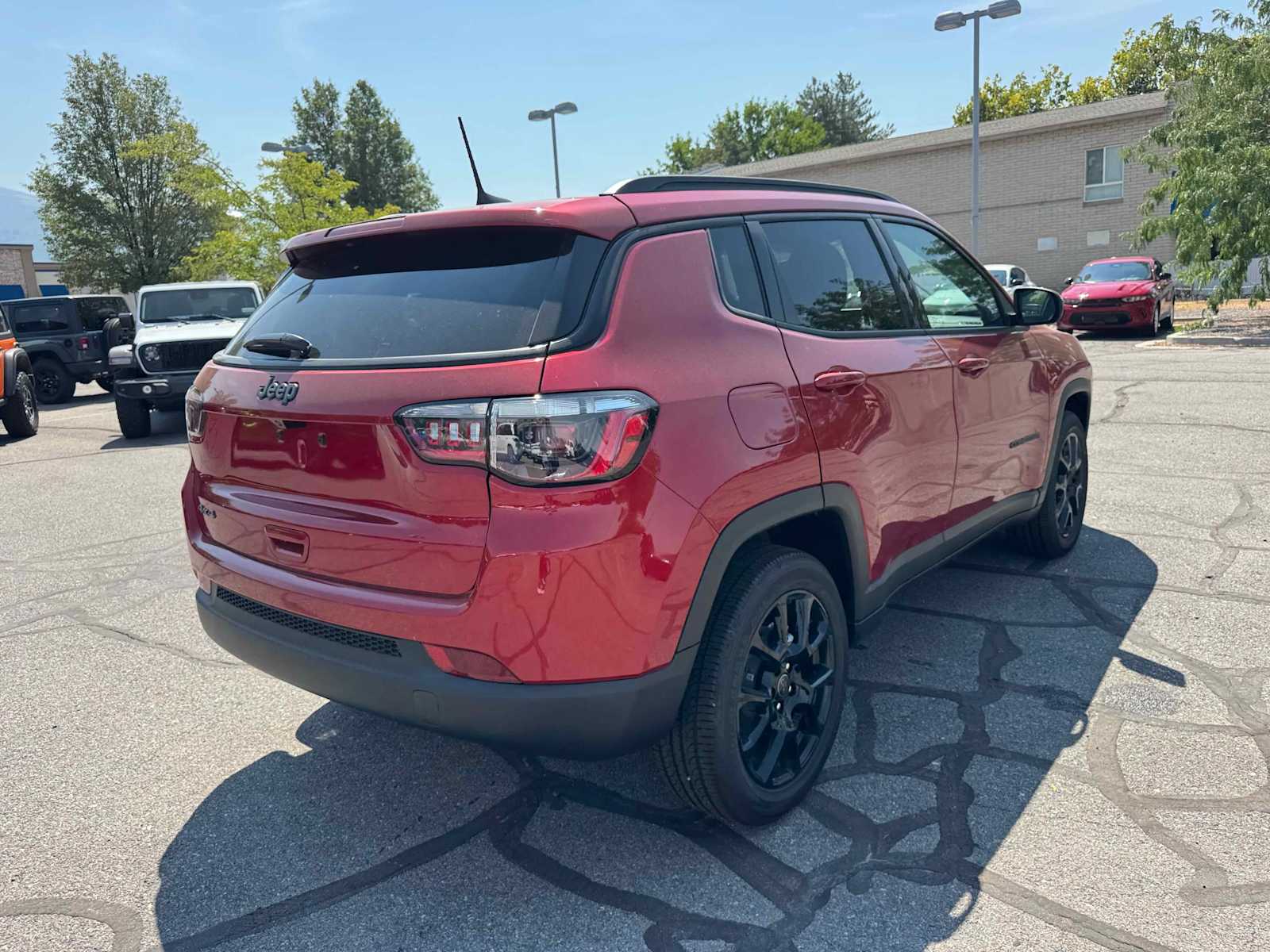 2025 Jeep Compass Latitude Altitude Special Edition photo 2
