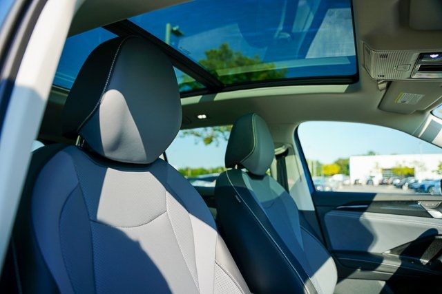 2025 Volkswagen Tiguan SE photo 37