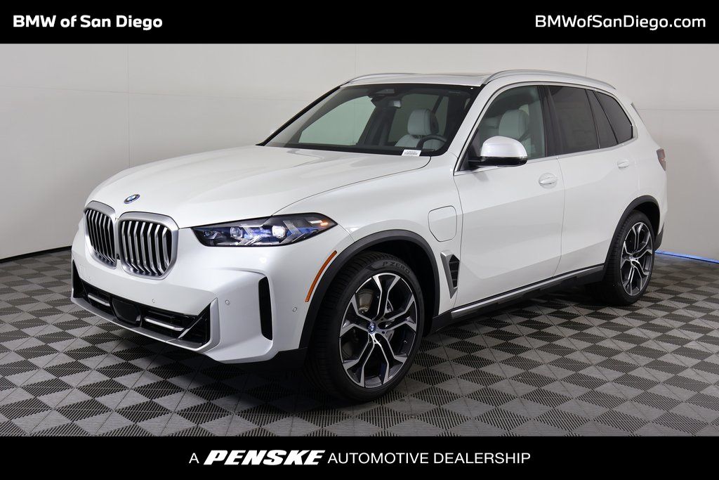 2025 BMW X5 50e's photo