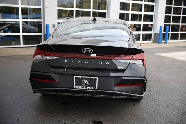 2025 Hyundai Elantra Limited photo 4