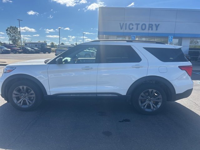 2023 Ford Explorer XLT photo 7