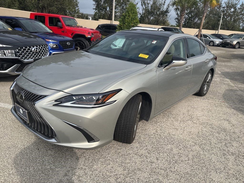 2019 Lexus ES 350 Ultra Luxury's photo