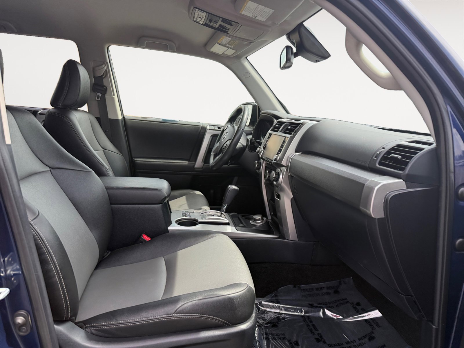 2020 Toyota 4Runner SR5 Premium photo 18