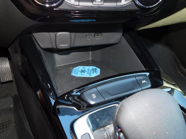 2024 Chevrolet Trax LT photo 30