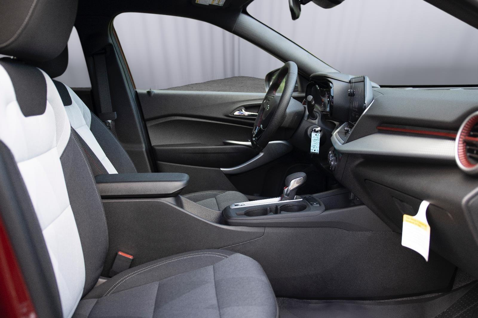 2025 Chevrolet Trax photo 18