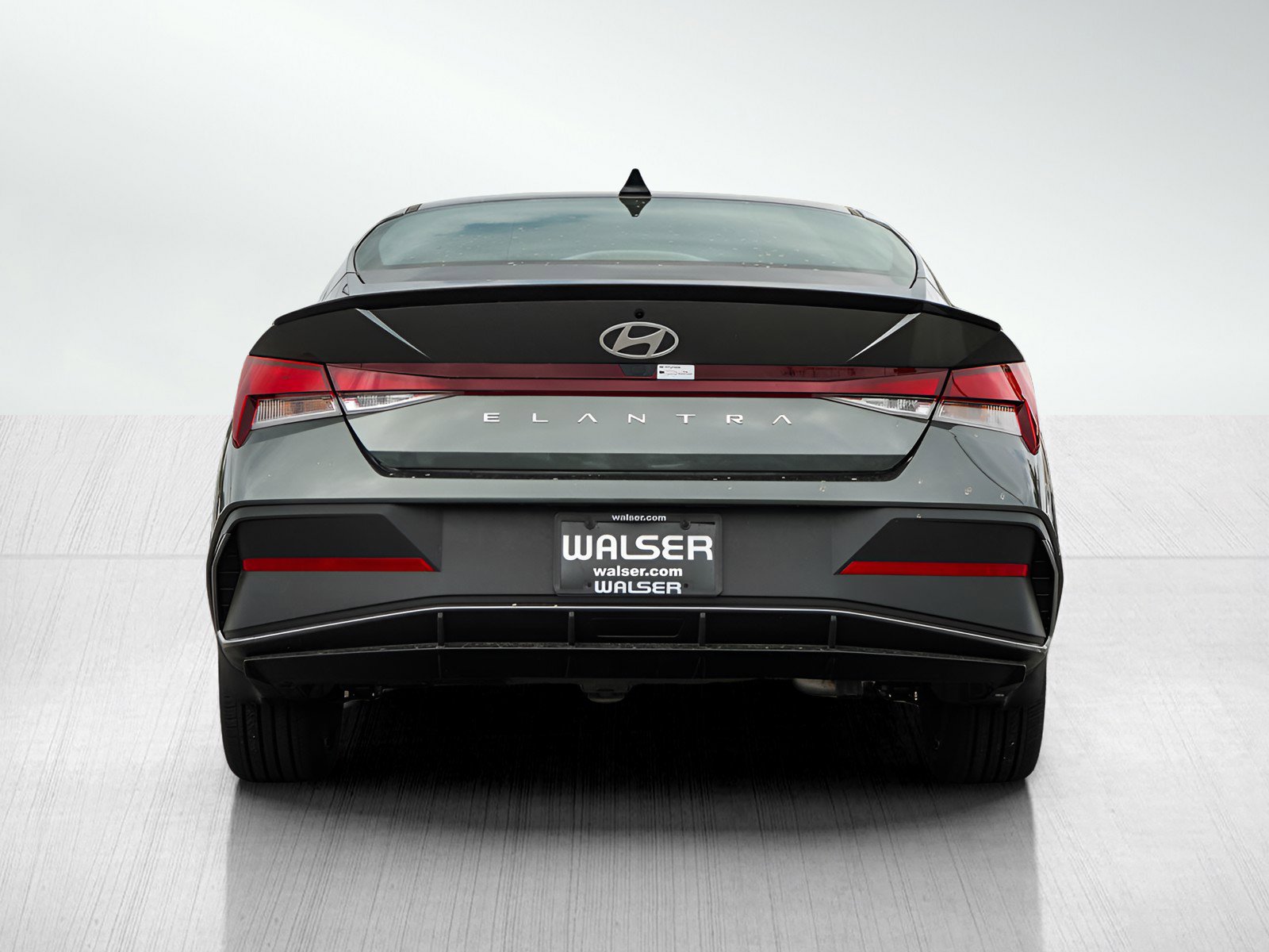 2025 Hyundai Elantra SEL Sport photo 4