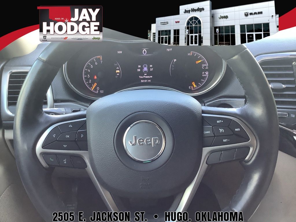 2022 Jeep Cherokee Laredo photo 12