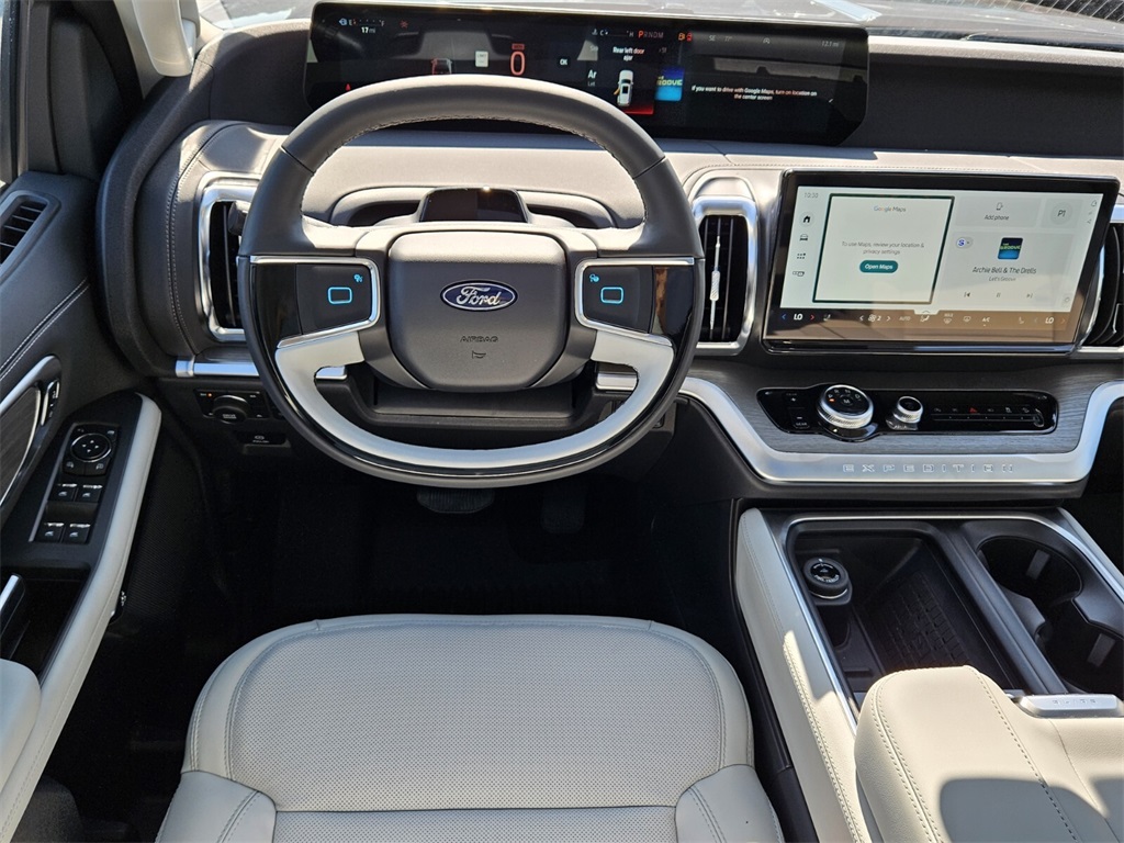 2025 Ford Expedition Platinum photo 6
