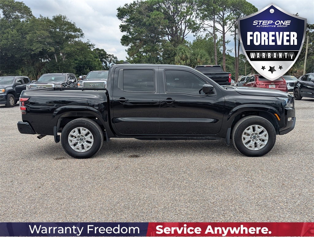 2022 Nissan Frontier SV photo 2