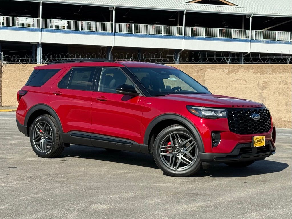 2026 Ford Explorer ST-LINE's photo