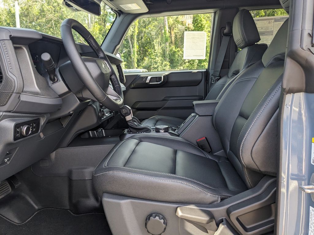 2025 Ford Bronco Badlands photo 18