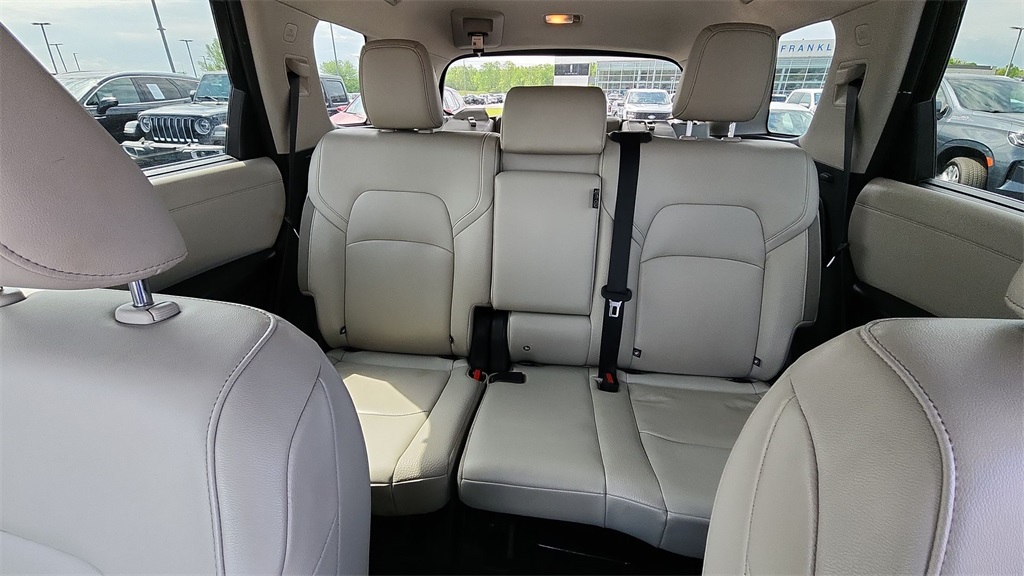 2022 Nissan Pathfinder SL photo 18