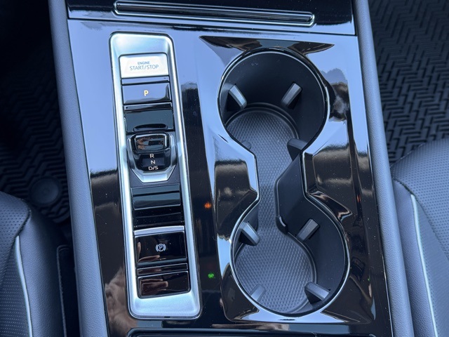 2024 Volkswagen Atlas SEL Premium R-Line photo 31