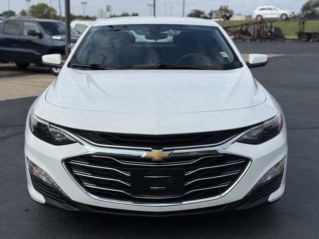 2021 Chevrolet Malibu 1LT photo 2