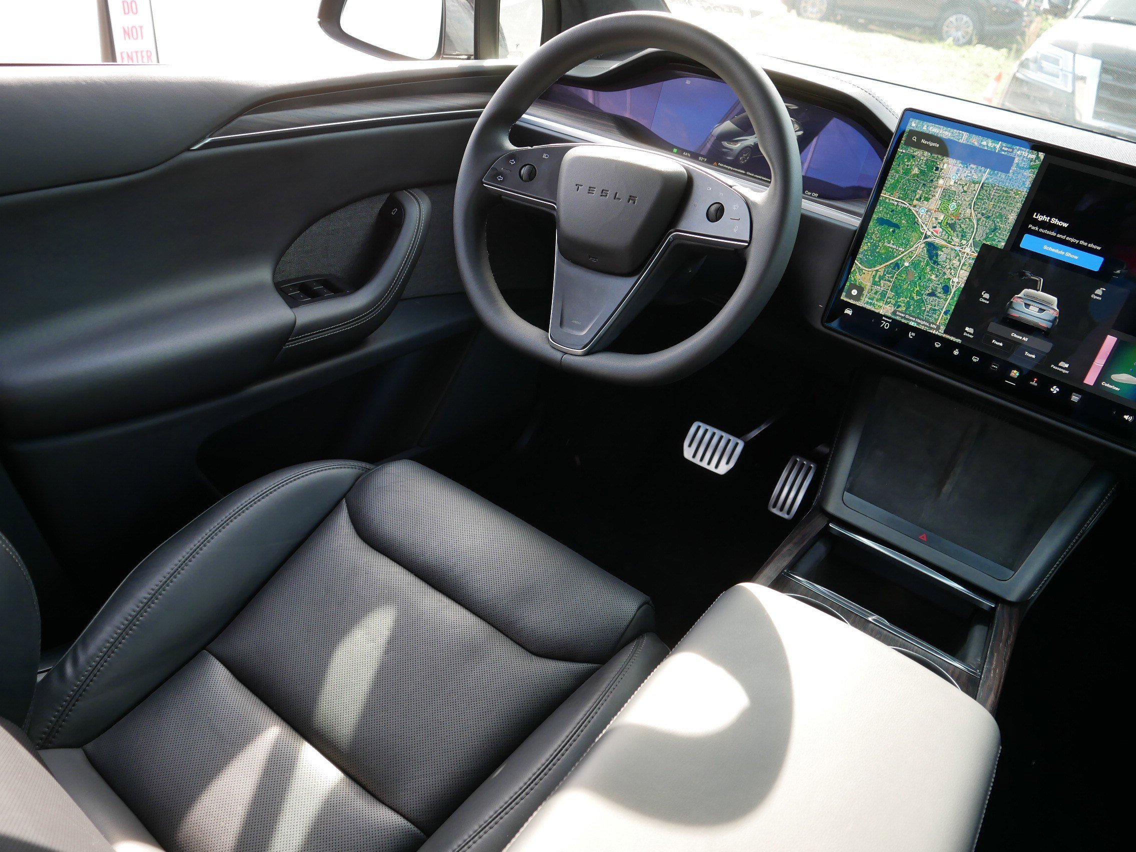 2024 Tesla Model X Long Range photo 8