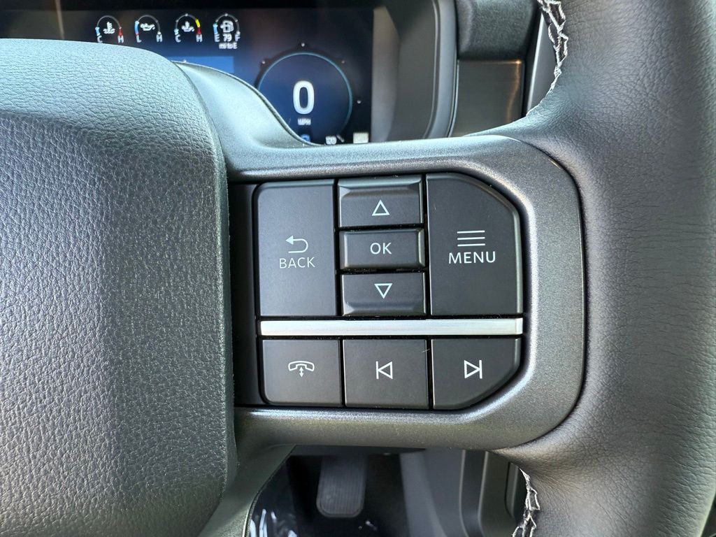 2025 Ford F-150 Lariat photo 17