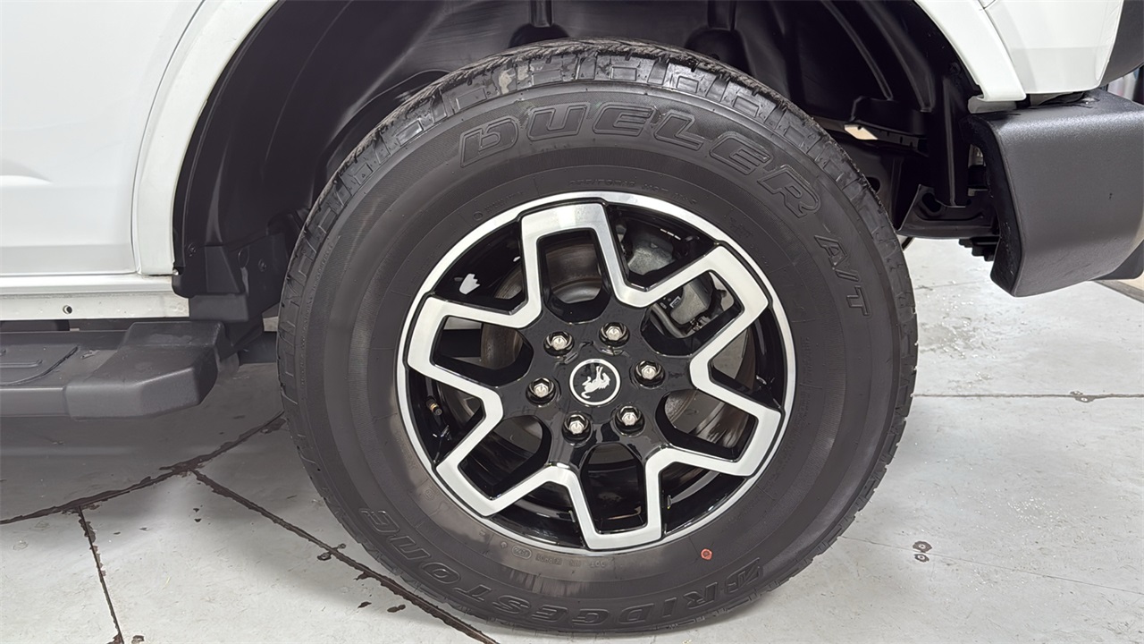 2022 Ford Bronco Outer Banks photo 22