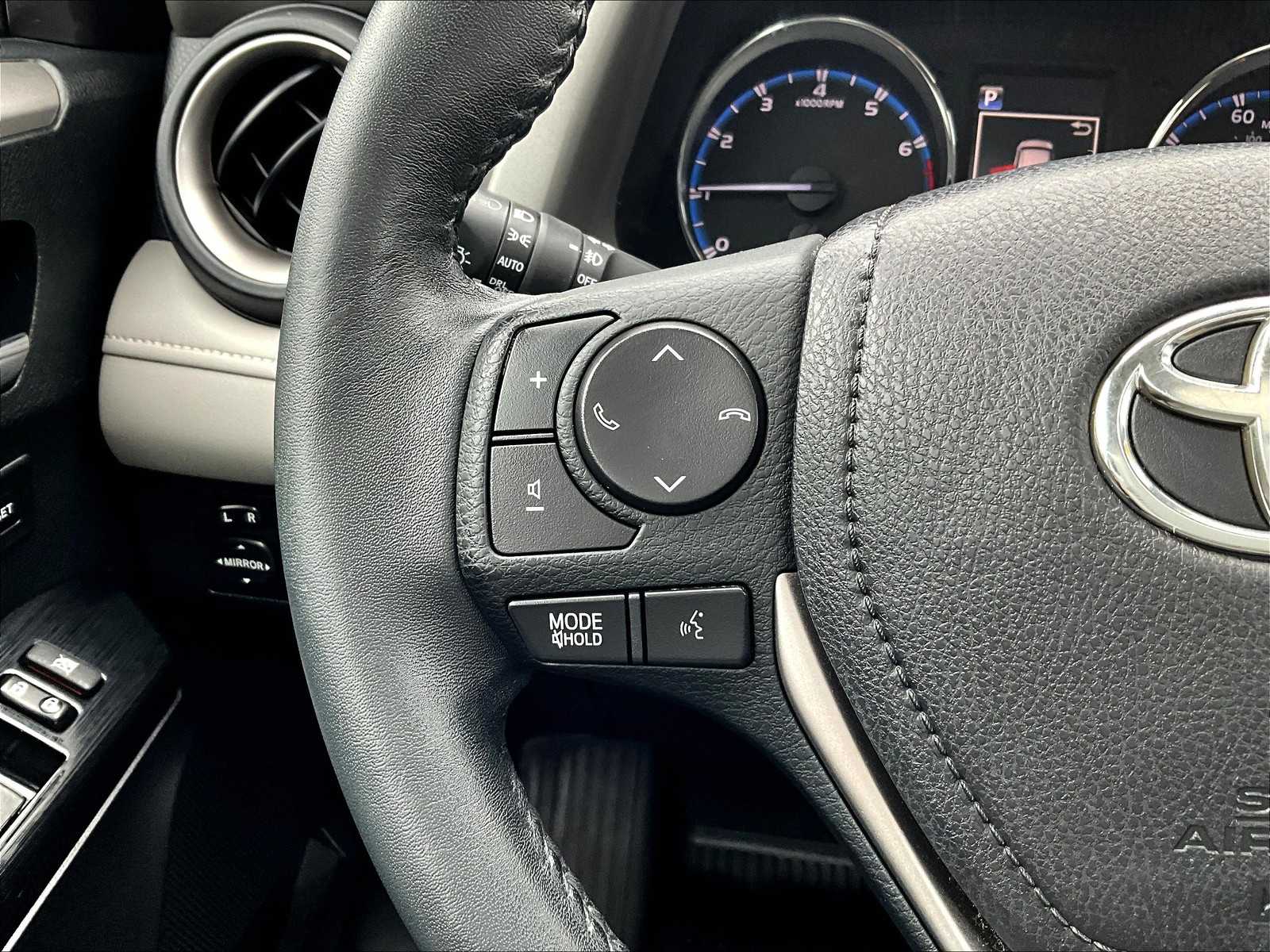 2018 Toyota RAV4 Limited photo 22