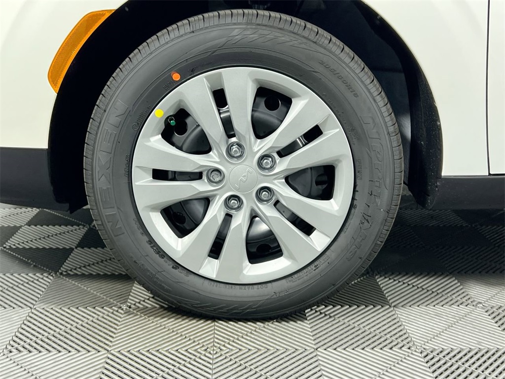 2025 Kia Soul LX S photo 11