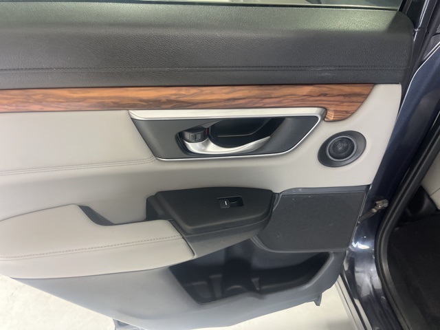 2018 Honda CR-V Touring photo 29