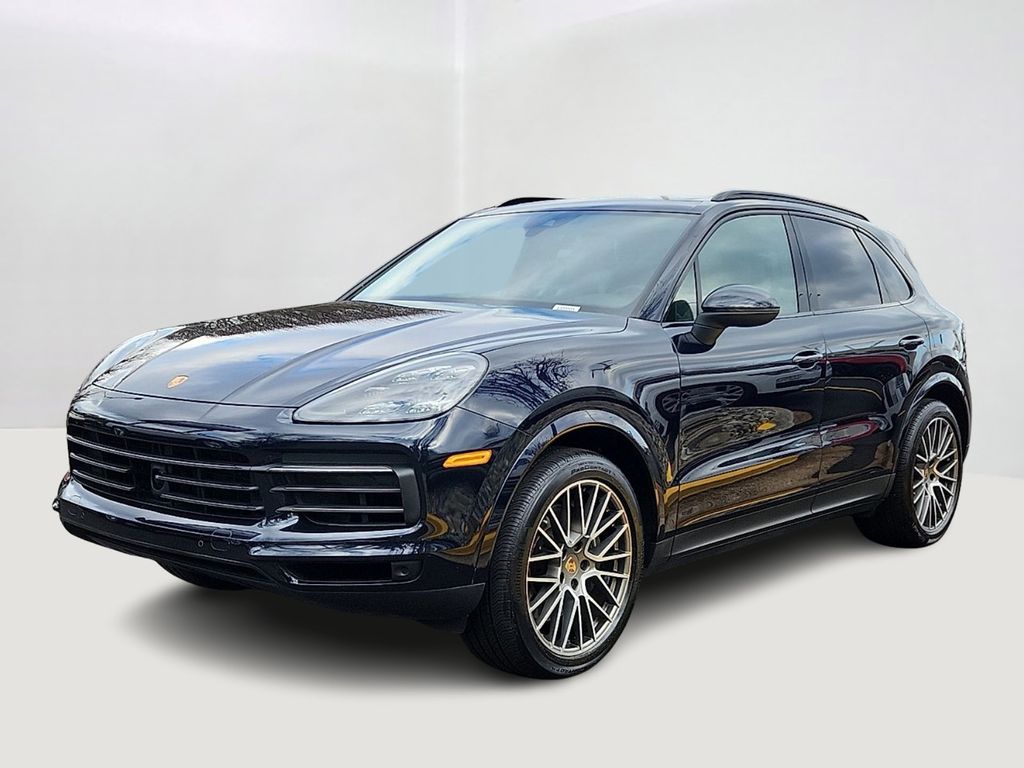 2022 Porsche Cayenne Base's photo