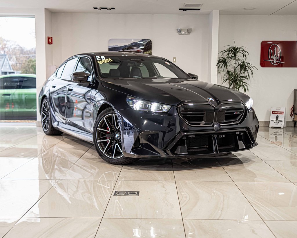 2025 BMW M5 - Image 5