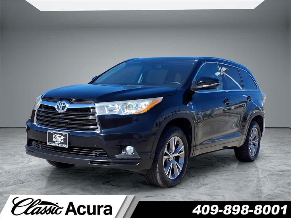2014 Toyota RAV4 XLE photo 2