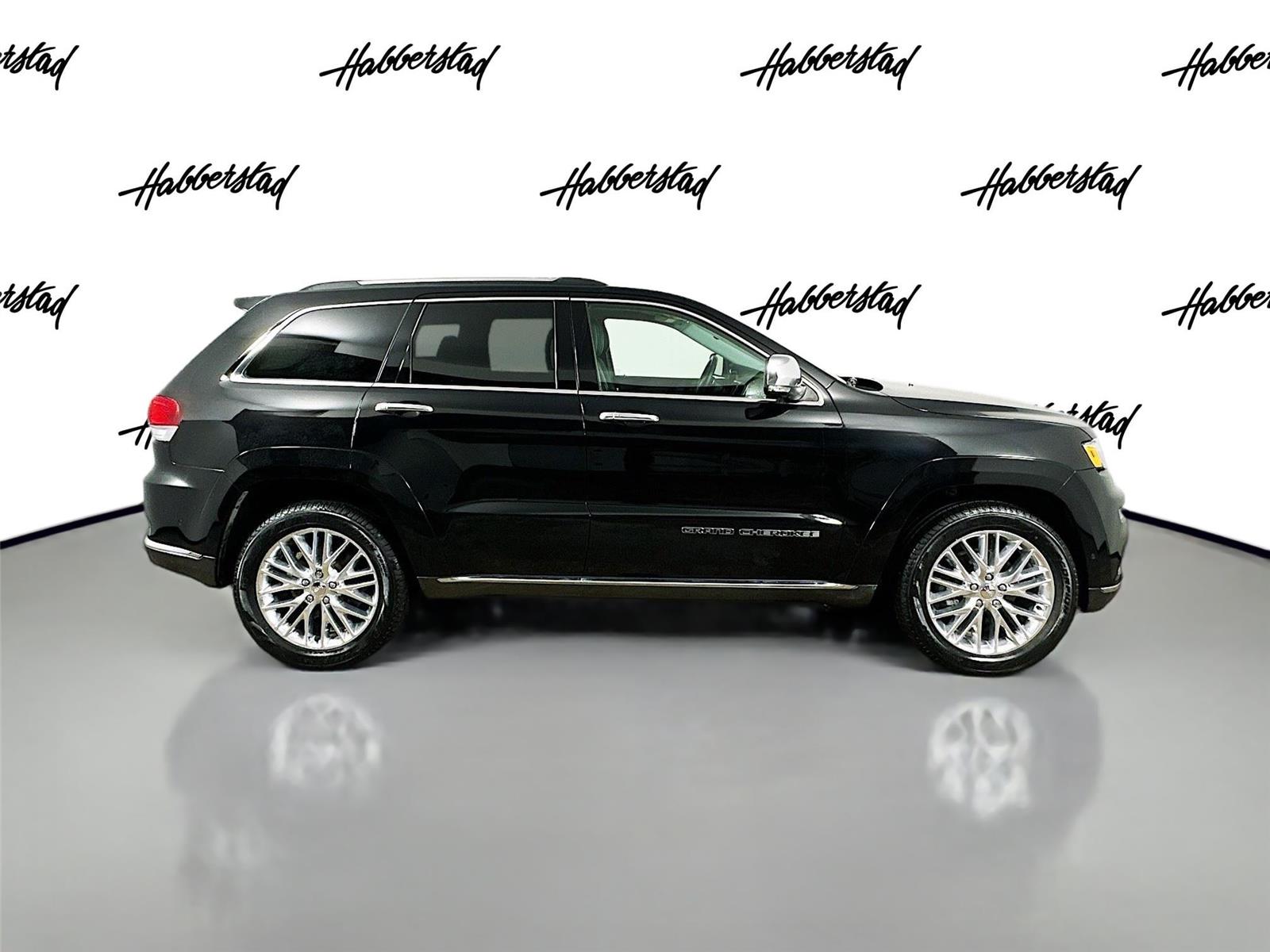 2017 Jeep Grand Cherokee Summit photo 2