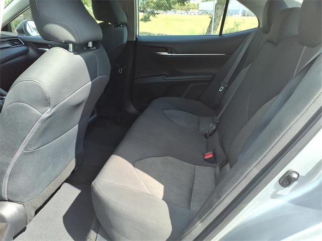 2023 Toyota Camry LE photo 9
