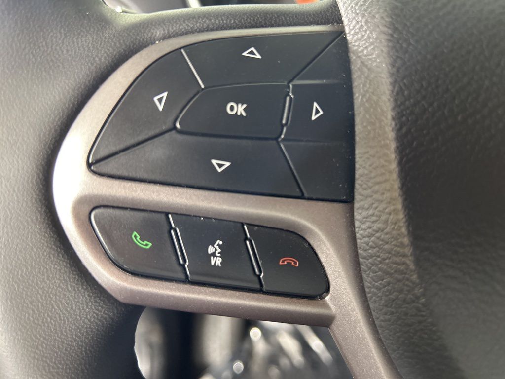 2021 Jeep Cherokee Latitude Lux photo 29