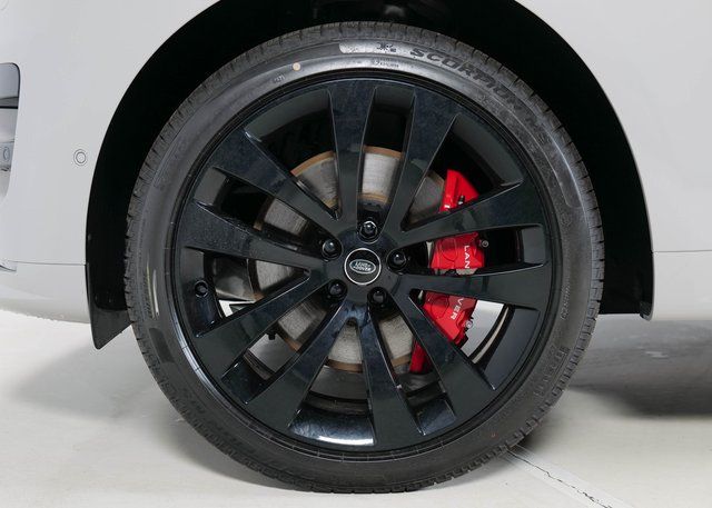 2025 Land Rover Range Rover Sport SE photo 9