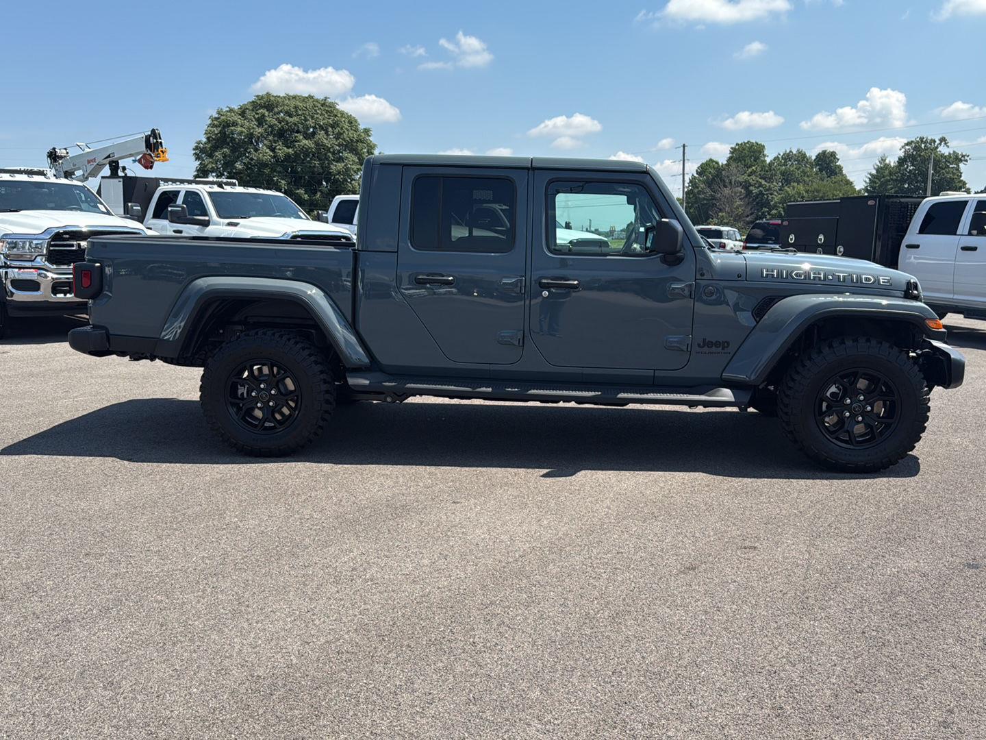 2025 Jeep Gladiator Sport photo 4