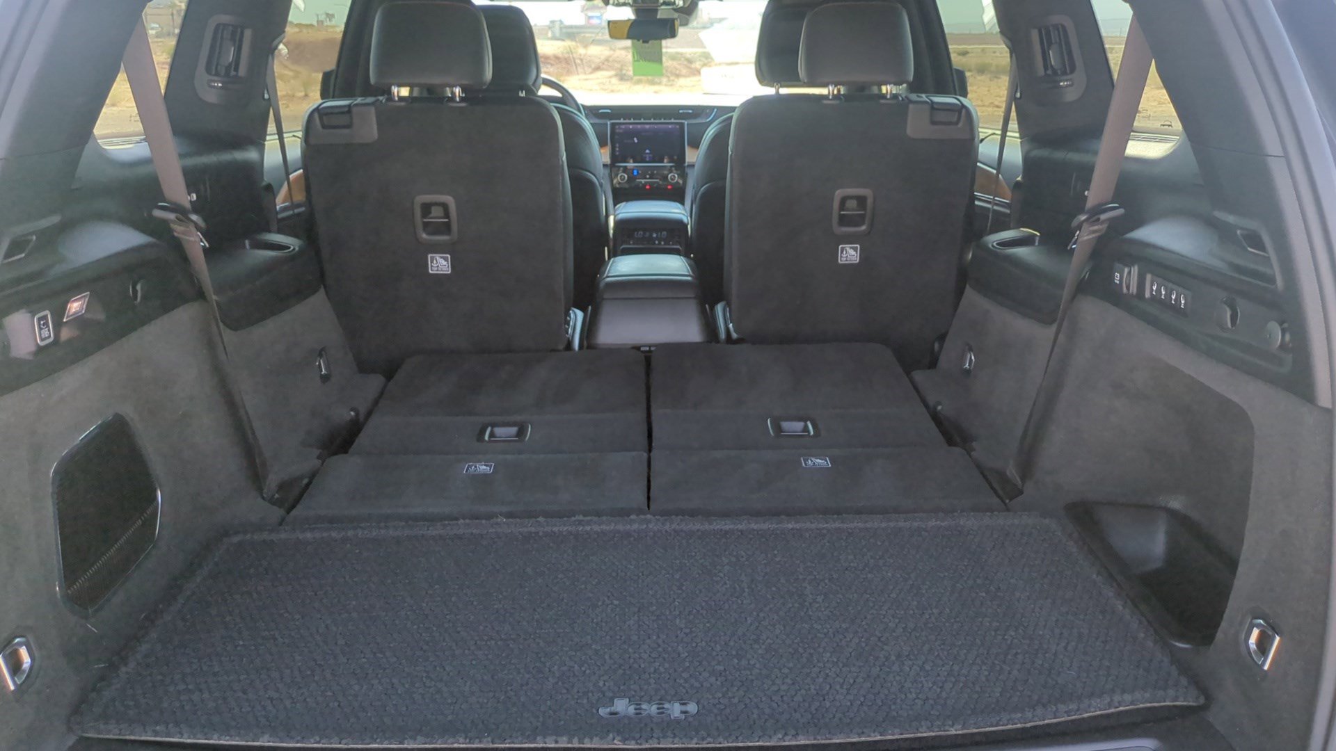 2021 Jeep Grand Cherokee L Summit Reserve photo 28
