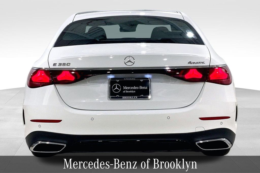 2025 Mercedes Benz E 350 4MATIC photo 4