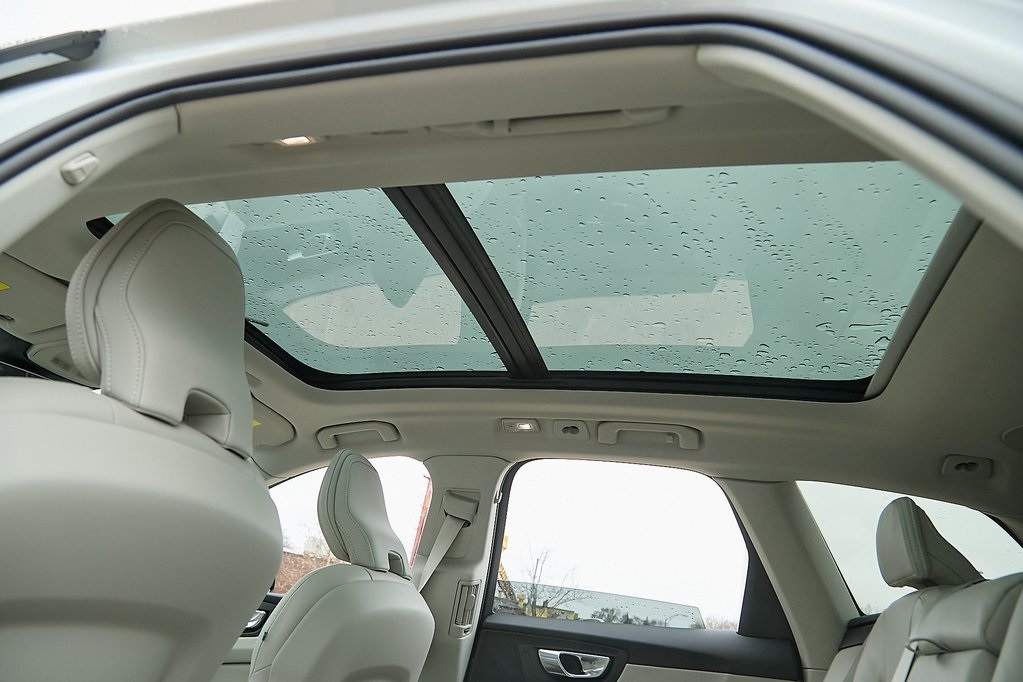 2026 VOLVO XC60 - Image 20