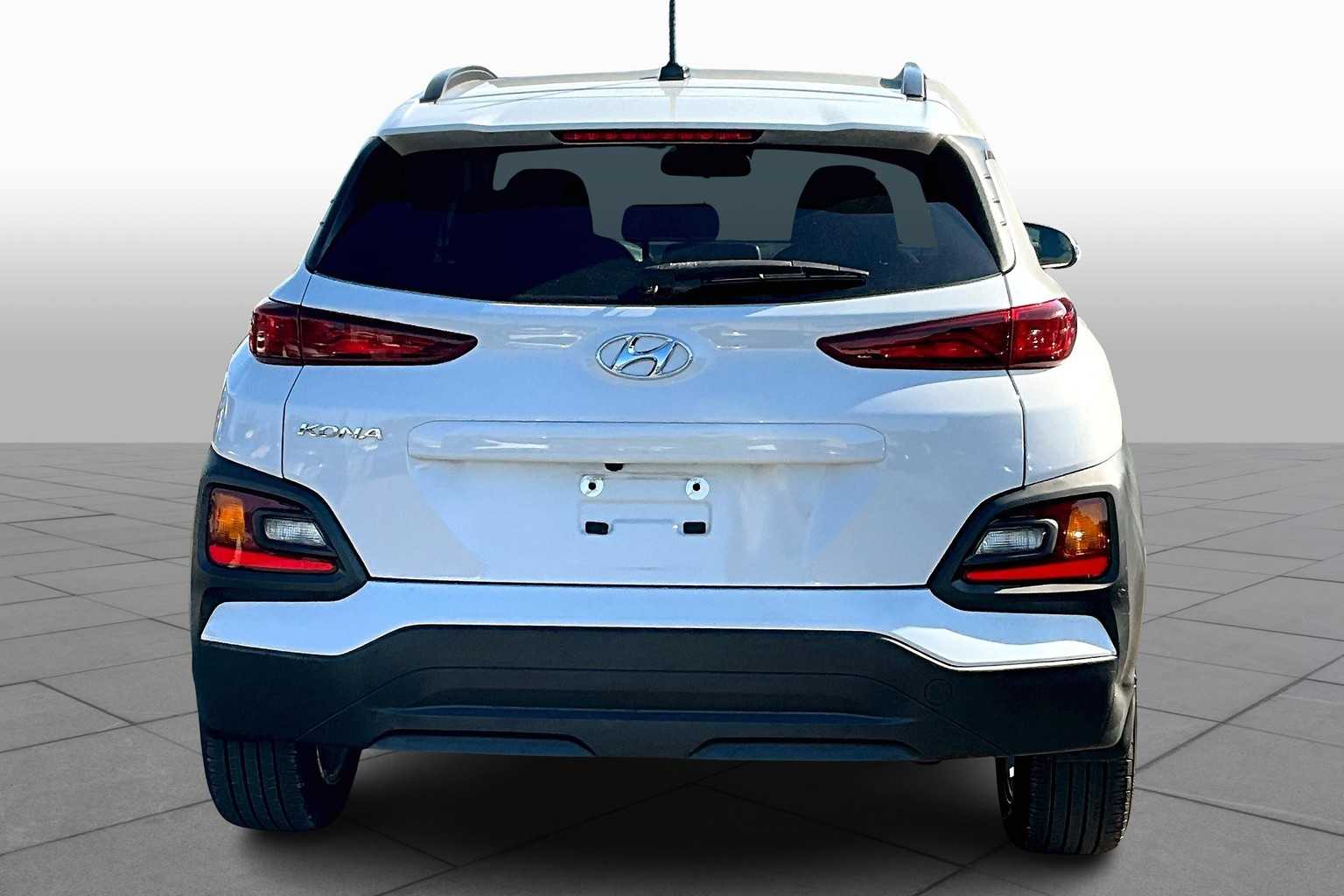 2021 Hyundai Kona SEL photo 3