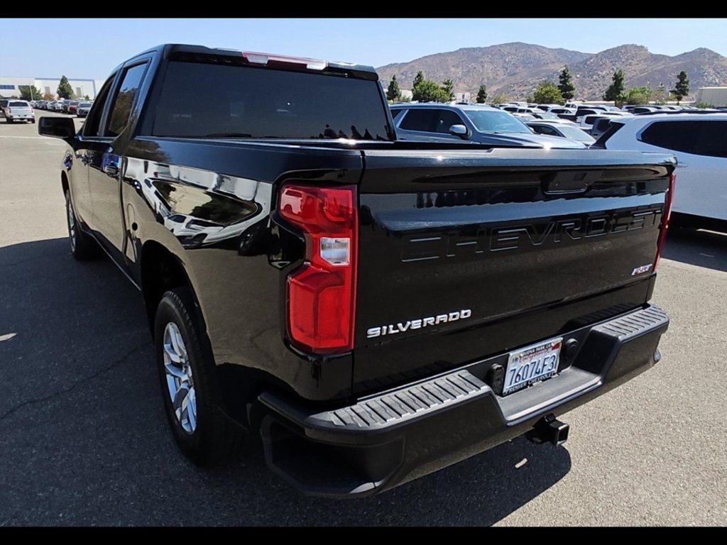 2021 Chevrolet Silverado 1500 RST photo 2
