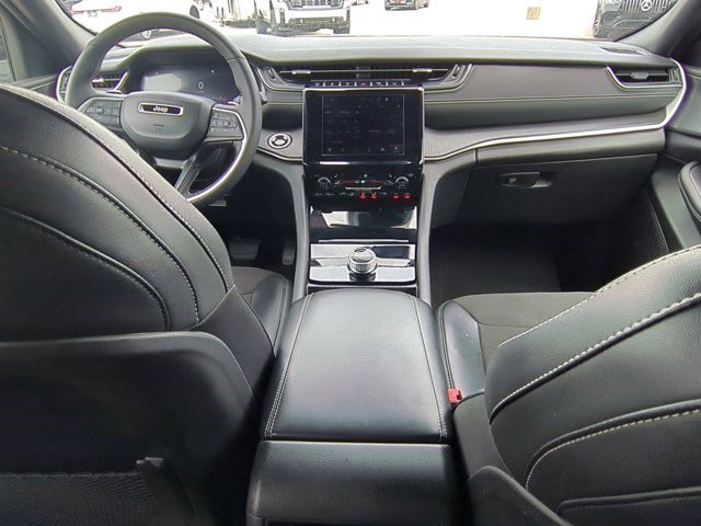 2024 Jeep Grand Cherokee Altitude X photo 13