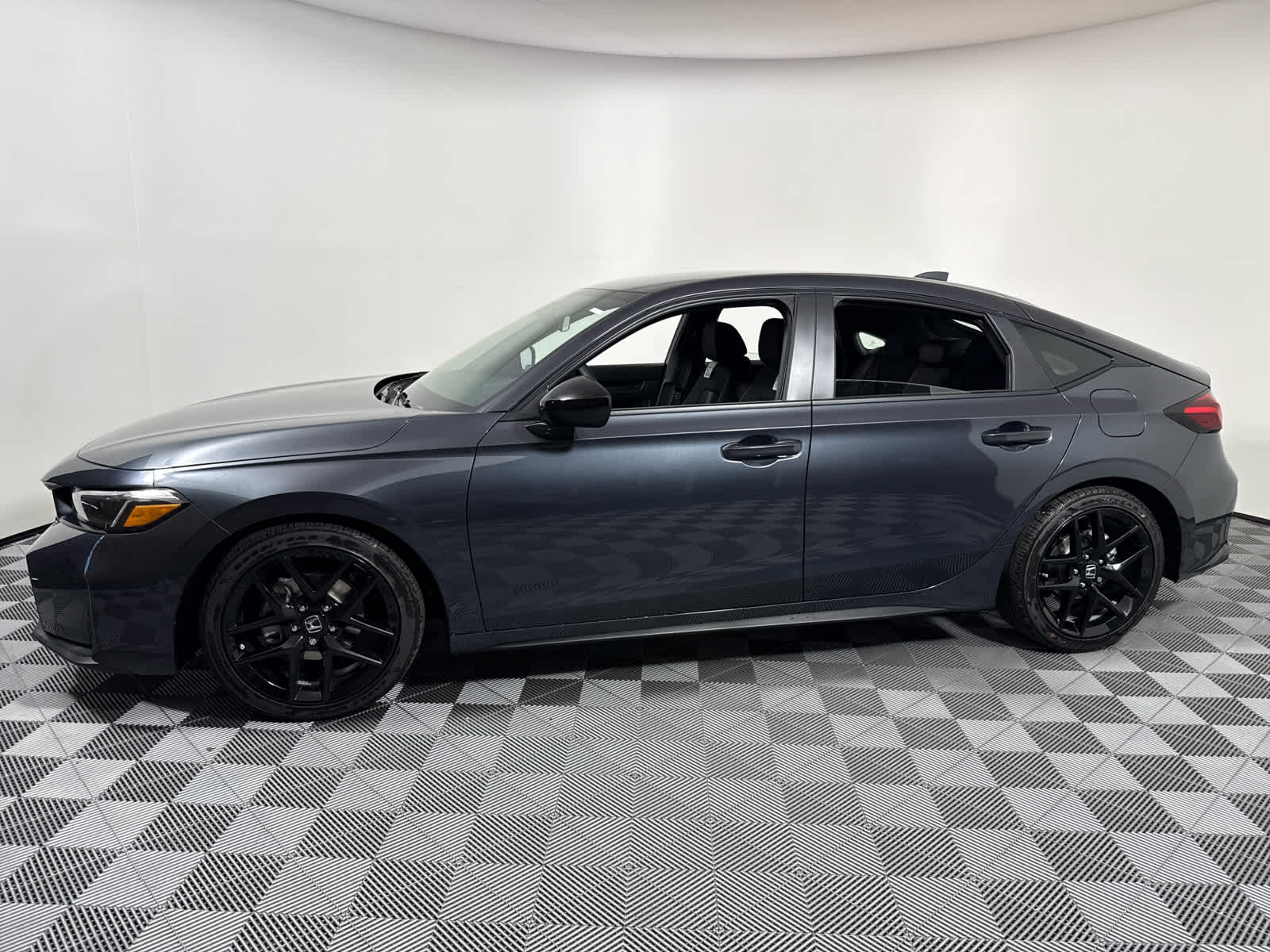 2025 Honda Civic Hatchback Sport photo 3