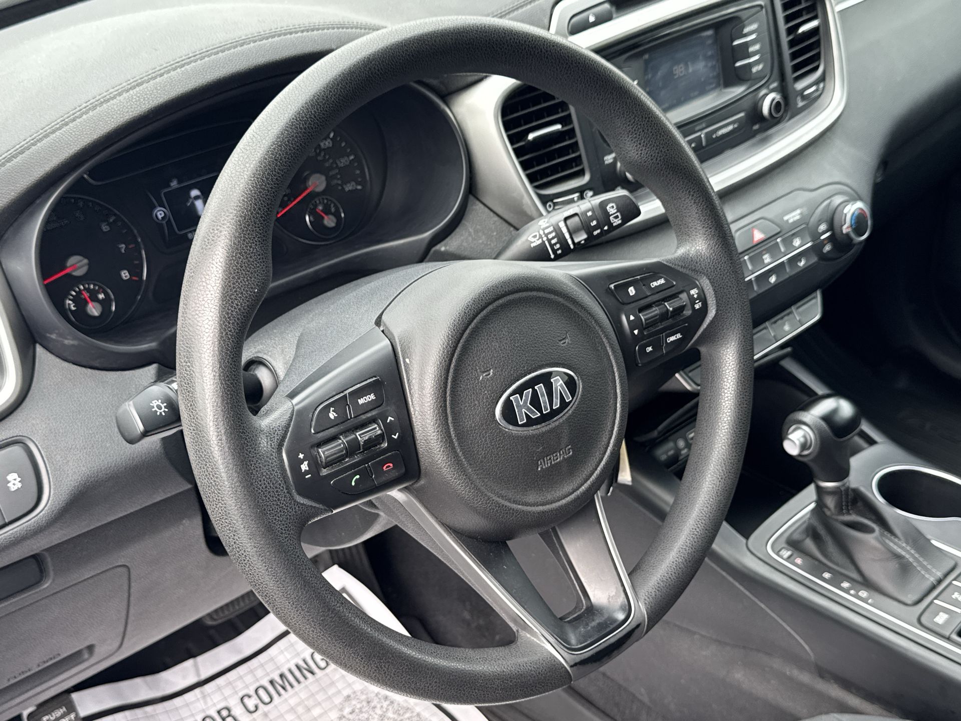 2018 Kia Sorento LX photo 2