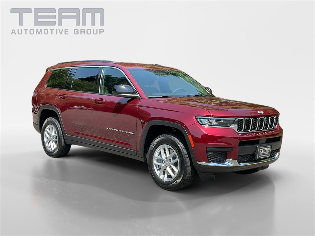 2025 Jeep Grand Cherokee L Laredo's photo