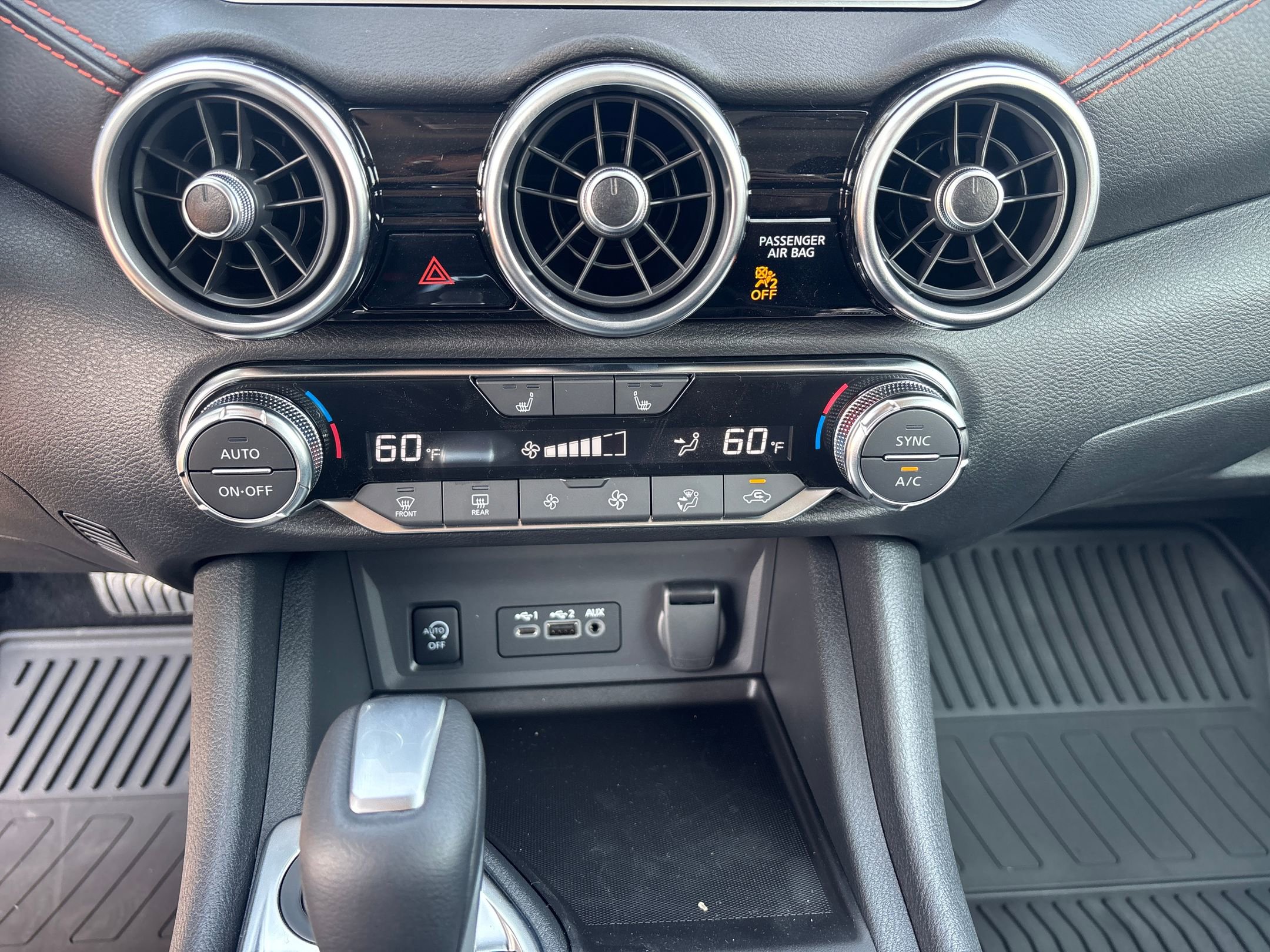 2025 Nissan Sentra SR photo 18