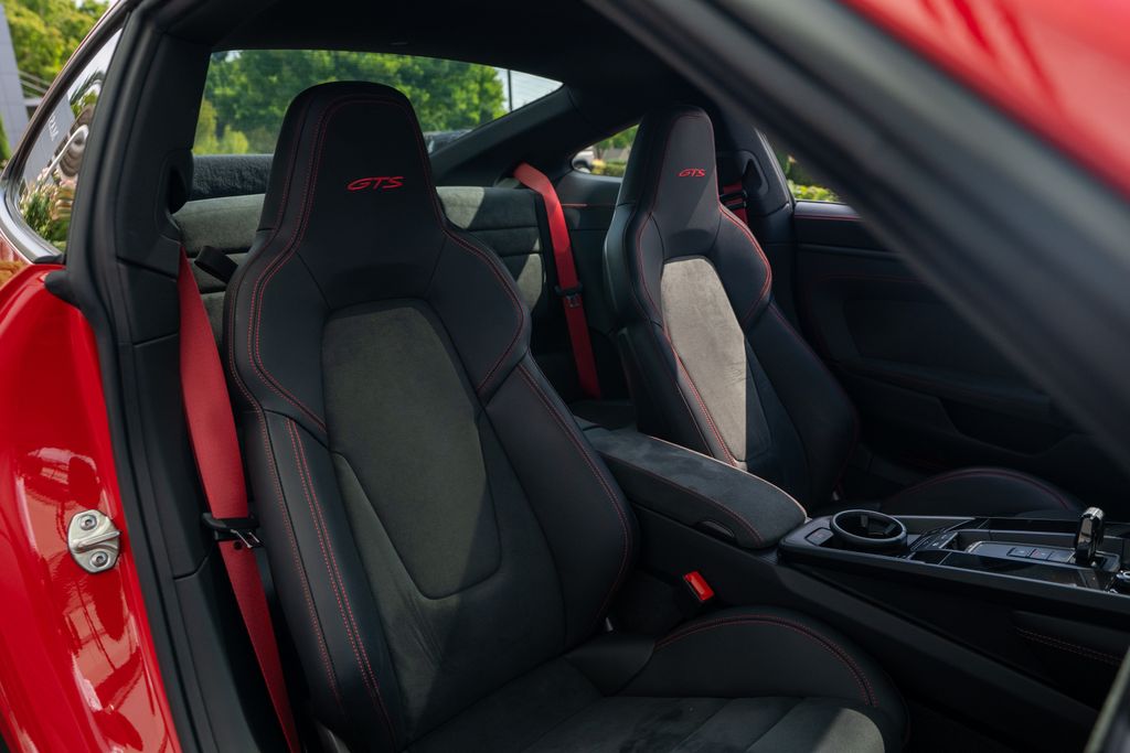 2023 Porsche 911 4 GTS photo 36
