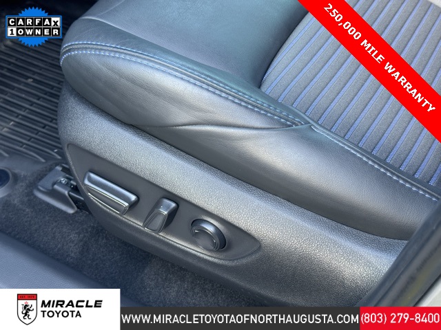 2023 Toyota RAV4 Hybrid XSE photo 14