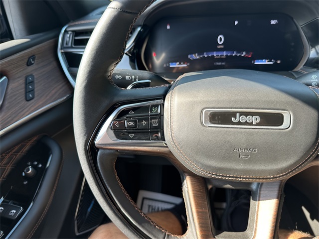 2022 Jeep Grand Cherokee Summit photo 37