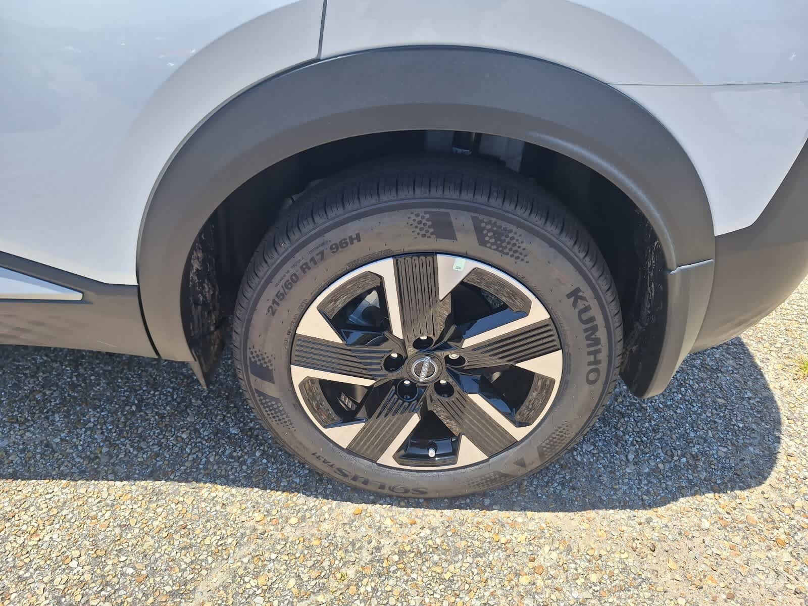 2025 Nissan Kicks SV photo 21