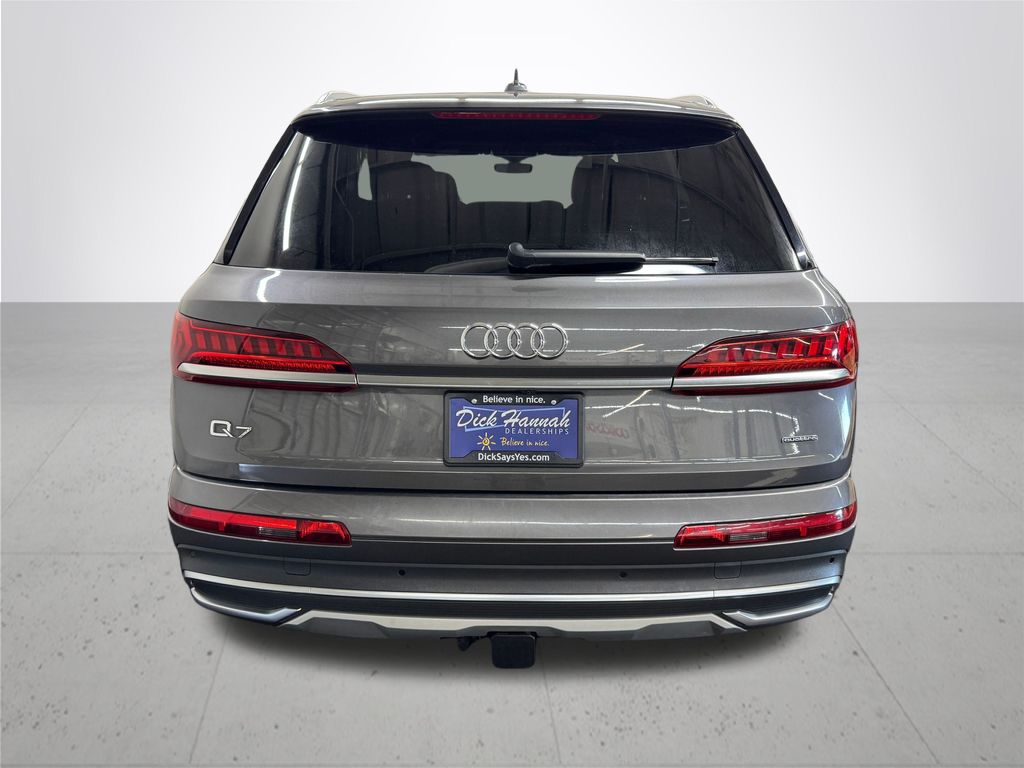 2021 Audi Q7 55 Prestige photo 3