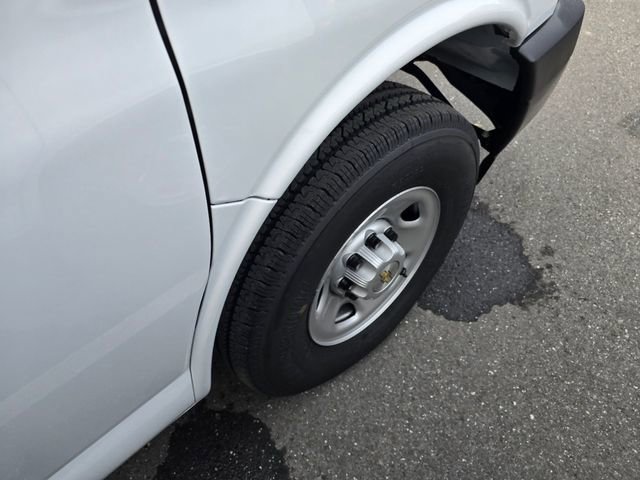 2025 Chevrolet Express 2500 Work Van photo 8