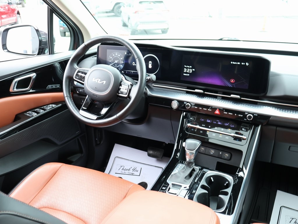 2024 Kia Carnival SX Prestige photo 12