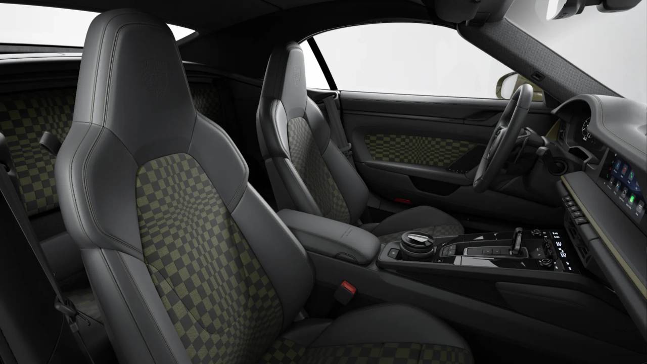 2026 Porsche 911 4 GTS photo 10